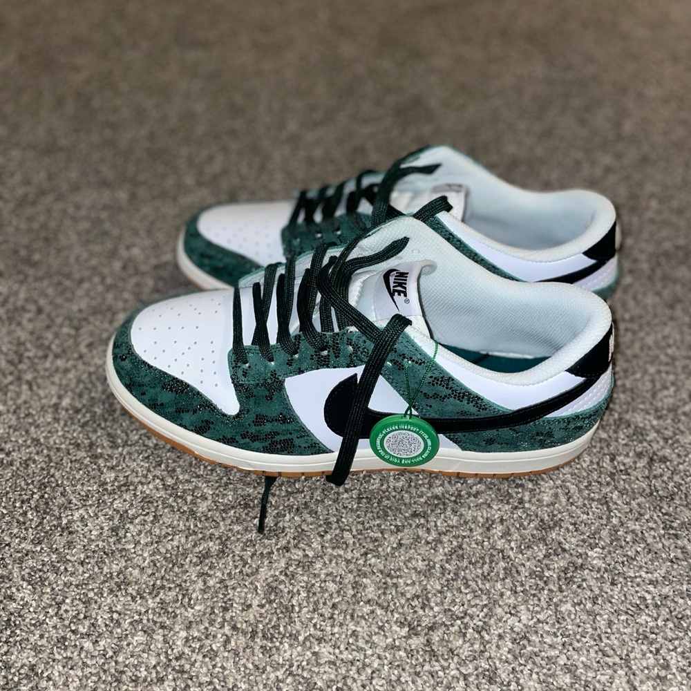 Nike Dunk “Green Snake”